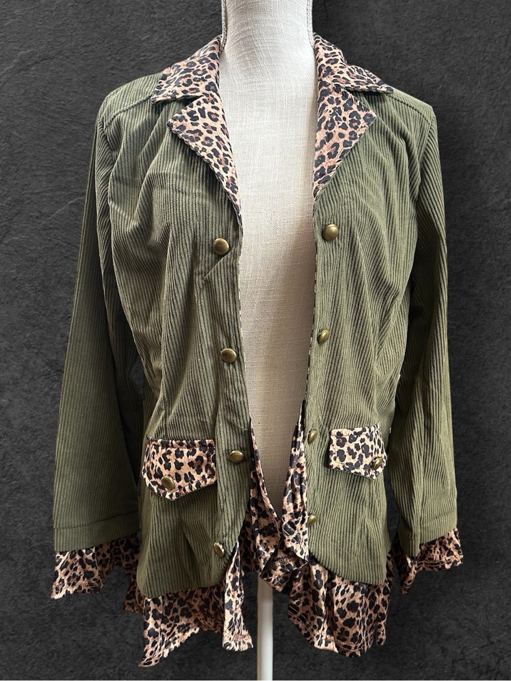 Cherrybetty Shacket army green sz XL w leopard hemline light cord jacket NWOT - Picture 3 of 14